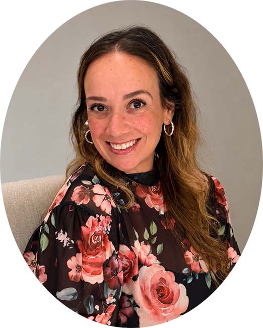 Lucia – Psychic Medium, Reiki Master